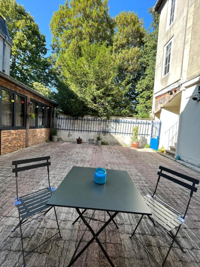 La Cour du Prince: Cozy Ground Floor with Terrace Near Station Verdun-sur-Meuse Exterior photo